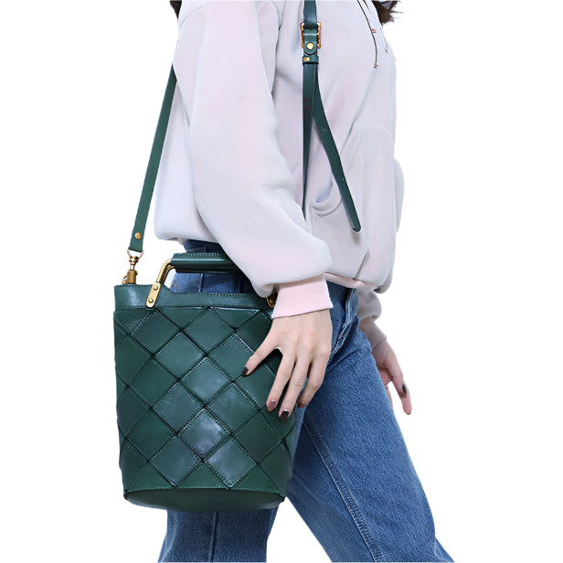 Retro Women's Handheld One Shoulder Crossbody Bag